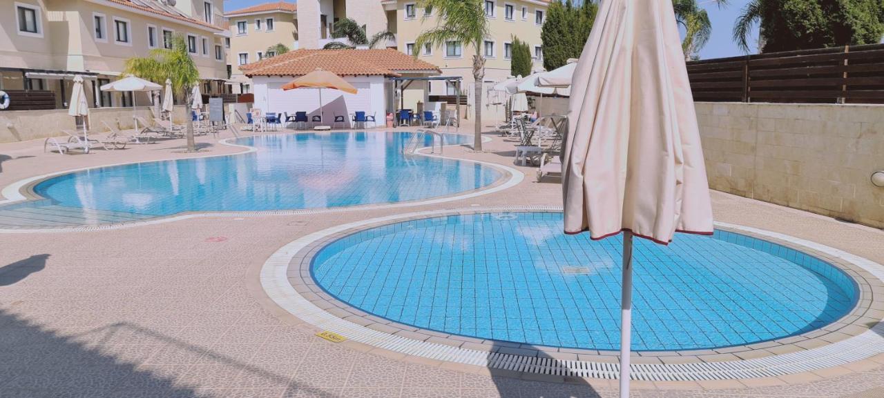 Stay Kyklades Resort & Spa Paralimni Dış mekan fotoğraf